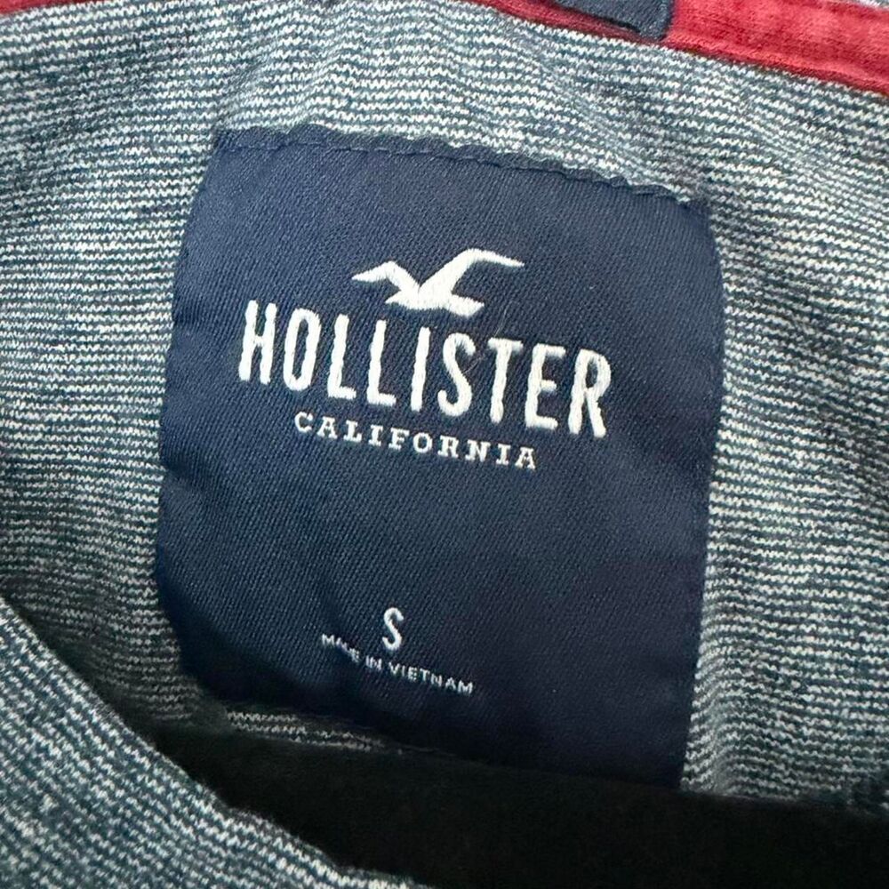 Hollister-co Men's Grey and Blue T-shirt - Picture 3 of 4